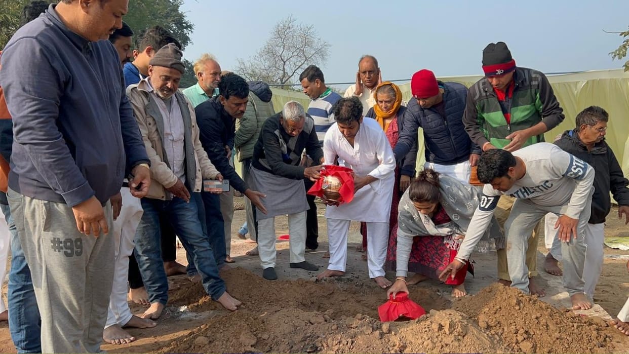 Neither ashes will be immersed in the river, nor any death feast, the children fulfilled Sharad Yadav's wish