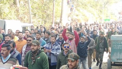 Cement Plant Dispute:Truck operators of Darlaghat and Barmana will take out 19 together on foot march, will pr