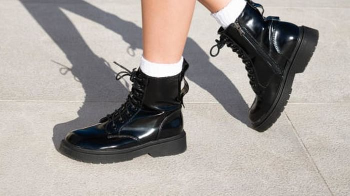 These 4 types of boots are best for short height girls