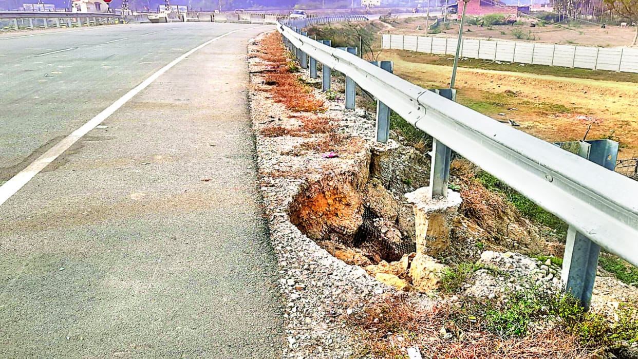 The quality of the bypass under construction from 81 crores is exposed