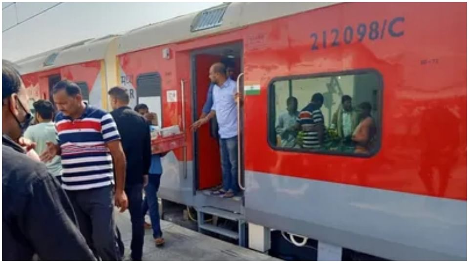 Six trains including Vaishali, Sampark Kranti, Satyagraha ran late by two hours.