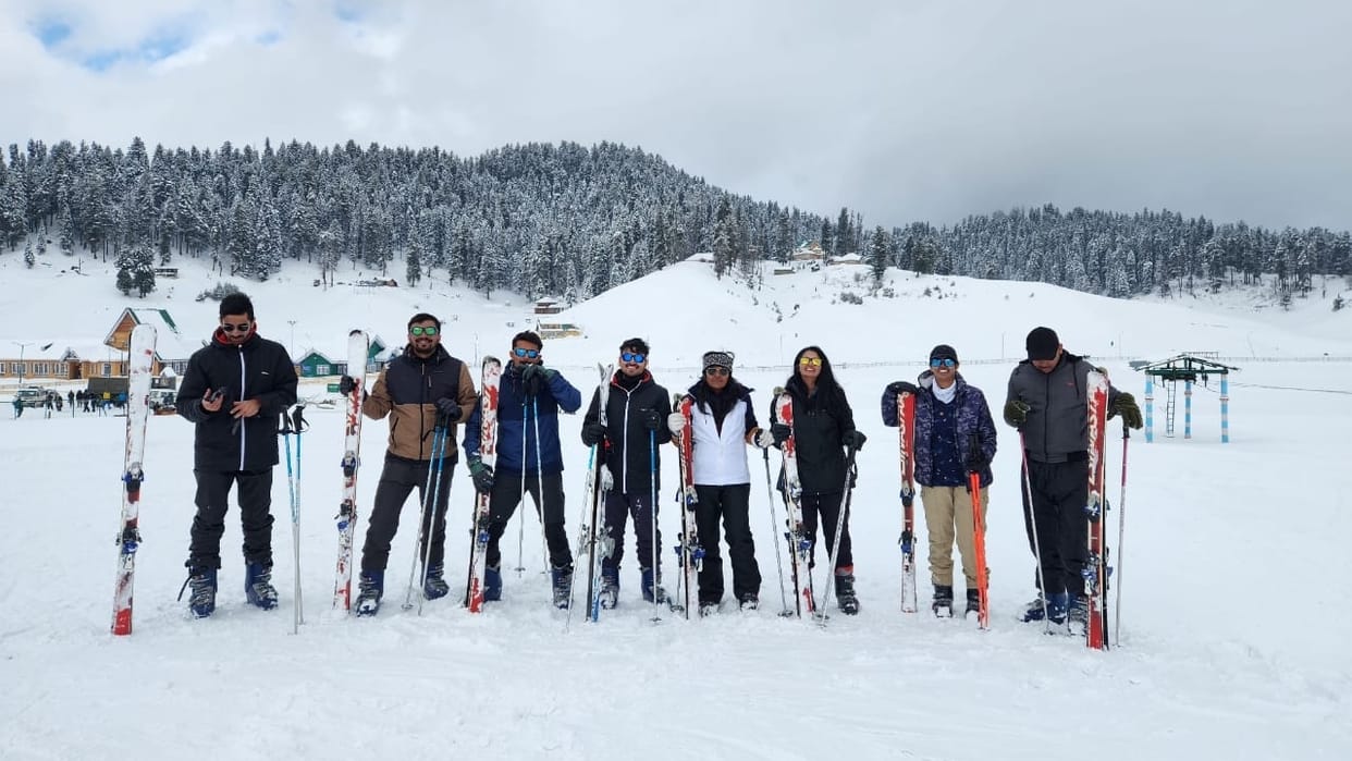 Baramulla: 80 students complete ski course in IISM students will become ambassadors of Kashmir