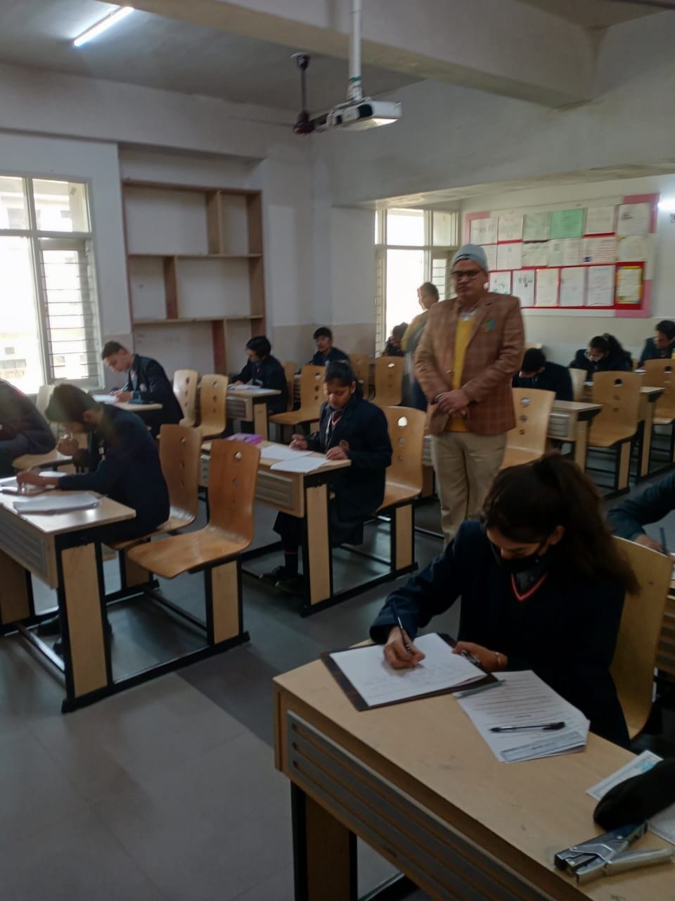 17 schools were found open in the district, students were discharged and notices were handed over to the operators