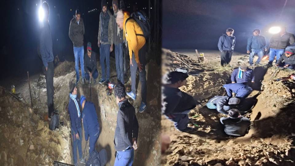 Railway signaling system failed due to which operation of trains was affected in Kasganj