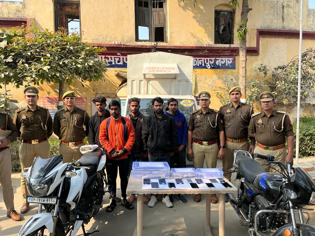 Five vicious robbers arrested in Kanpur, used to loot to fulfill girlfriends demand