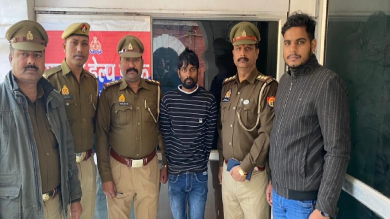 Lucknow police arrested a crook with a reward of 25 thousand