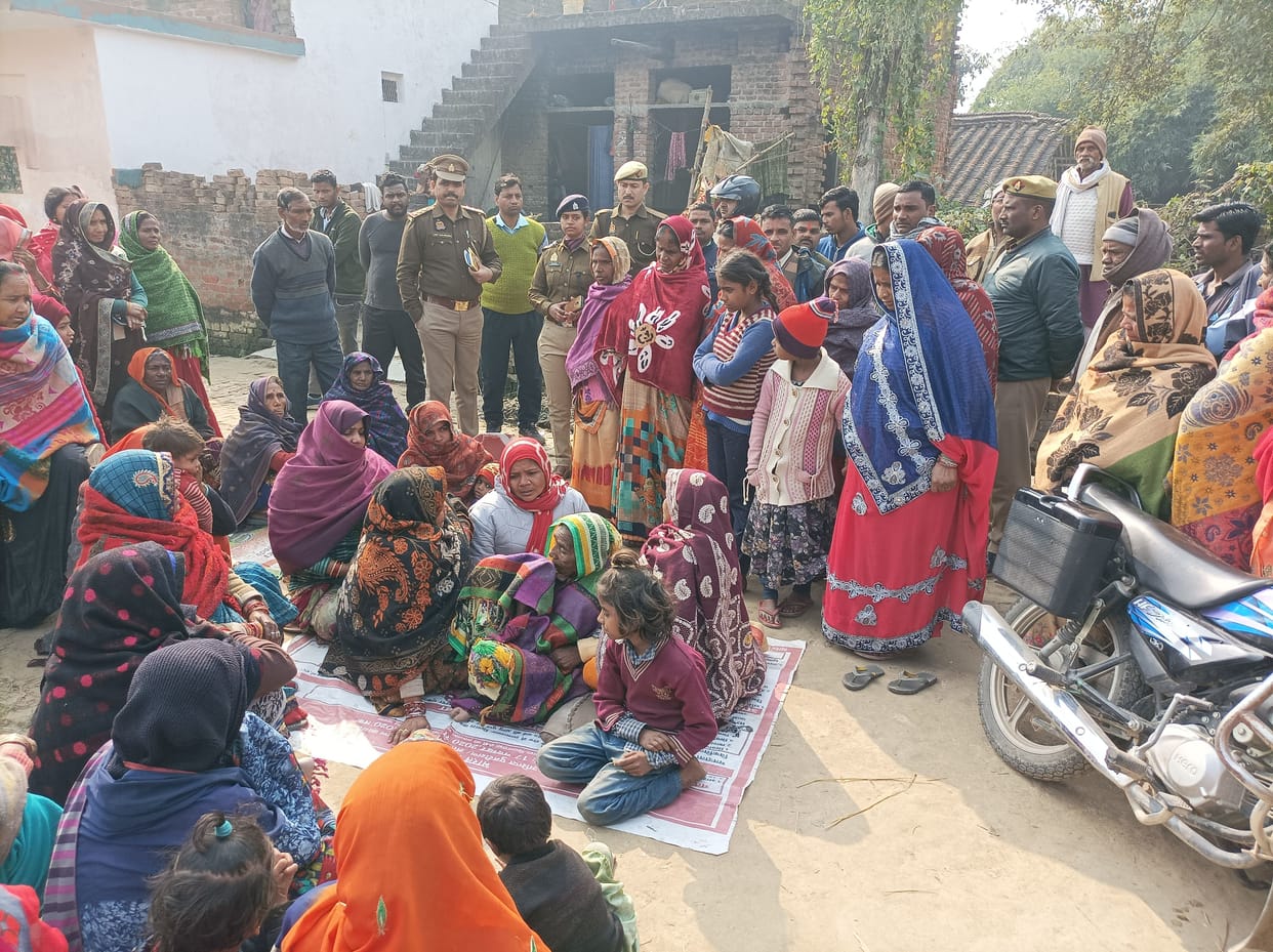 Old man beaten to death in a dispute over throwing ashes