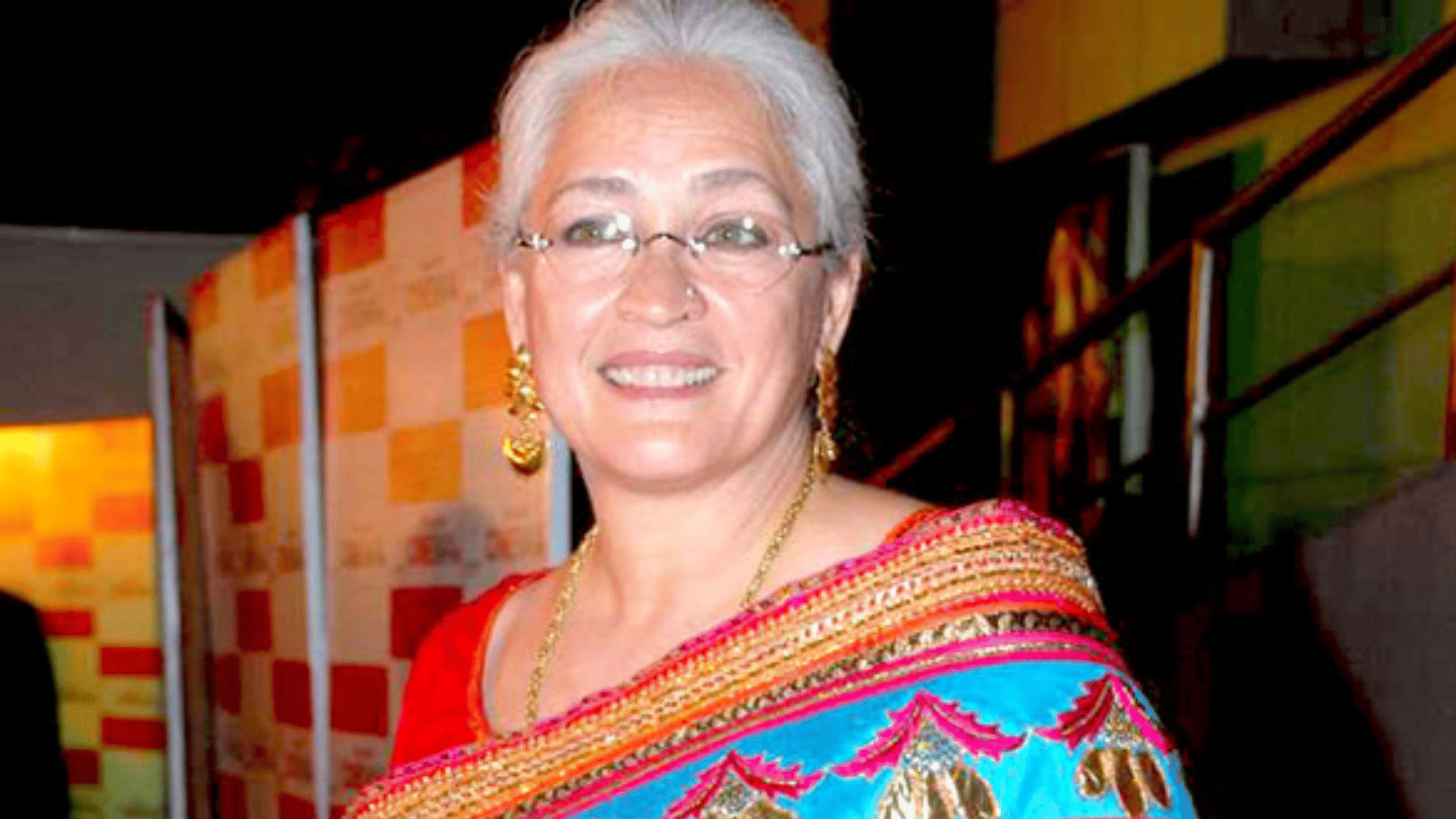 Nafisa Ali shared throwback photo with Shah Rukh Khan Priyanka Chopra she pays tribute to her husband regiment