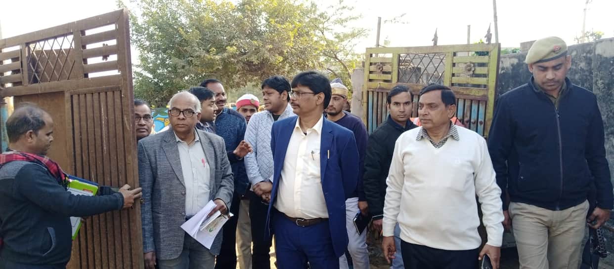 Biogas plant should be set up for the use of cow dung