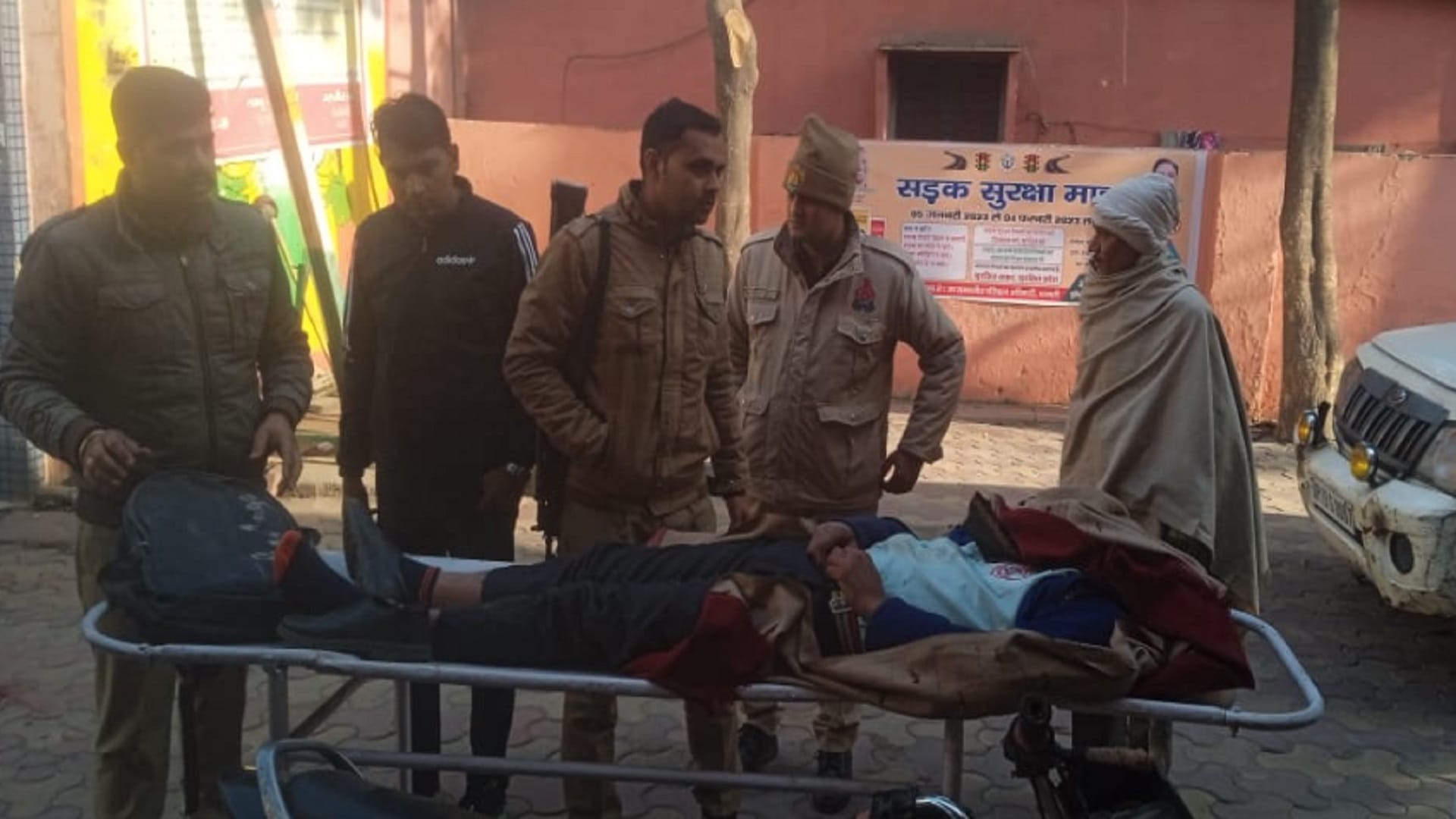 Shamli News: A student of 11th class has died in road accident and mourning in the family