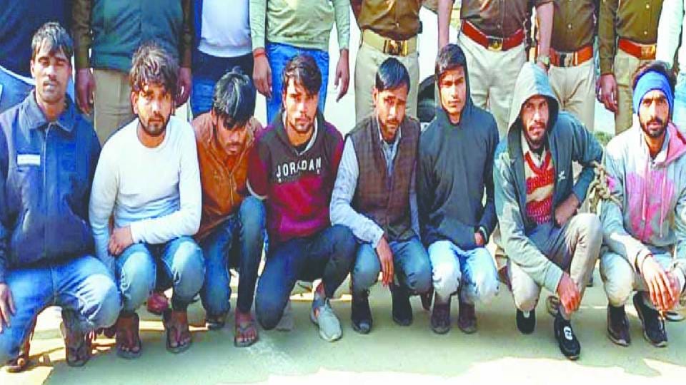 Police arrested eight members of auto lifter gang in Etah