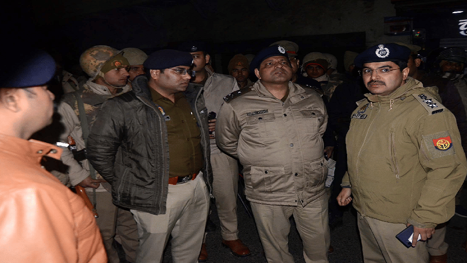 Tense peace in Aligarh Sarai Sultani, two cases filed, hotel operator arrested