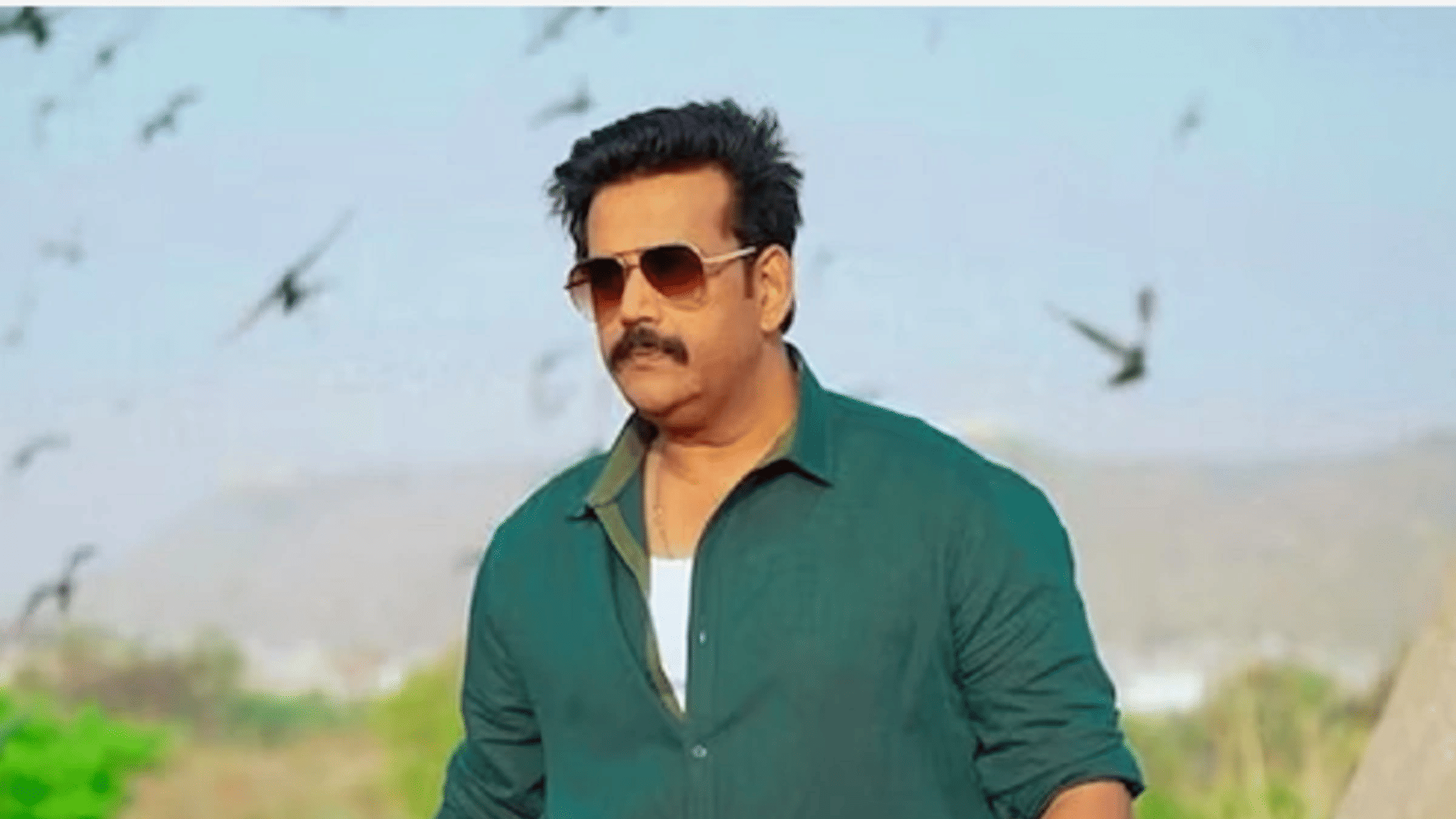 Ravi Kishan shares work experience with jawan actor Shah Rukh Khan and Mission Raniganj star Akshay Kumar