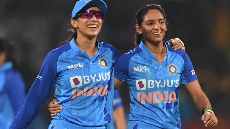 Smriti Mandhana and Harmanpreet Kaur