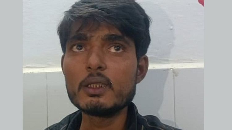The condition of the youth worsened in the police lockup in Hamirpur, accused the police of demanding bribe