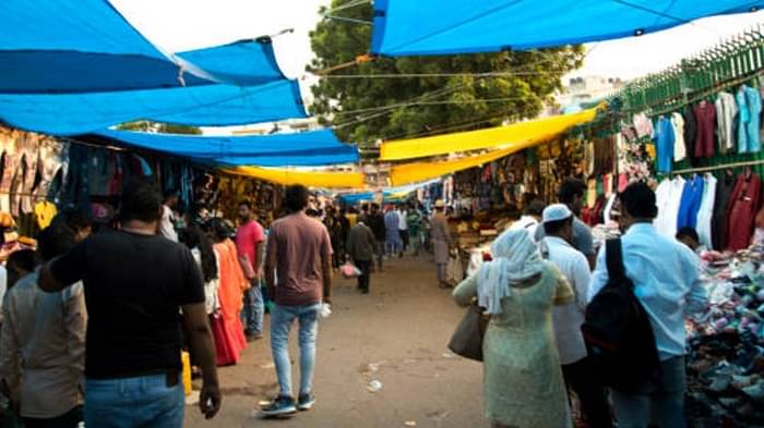 Cheapest Market In Delhi : azad market in Delhi is cheapest for cloth shopping in bundles