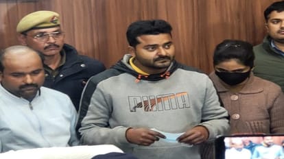 Varanasi: साड़ी कारोबारी के तीन हत्यारोपियों पर लगा गैंगस्टर, फिरौती नहीं मिलने पर हुई थी हत्या Gangster act imposed on accused of three murders of saree businessman in varanasi