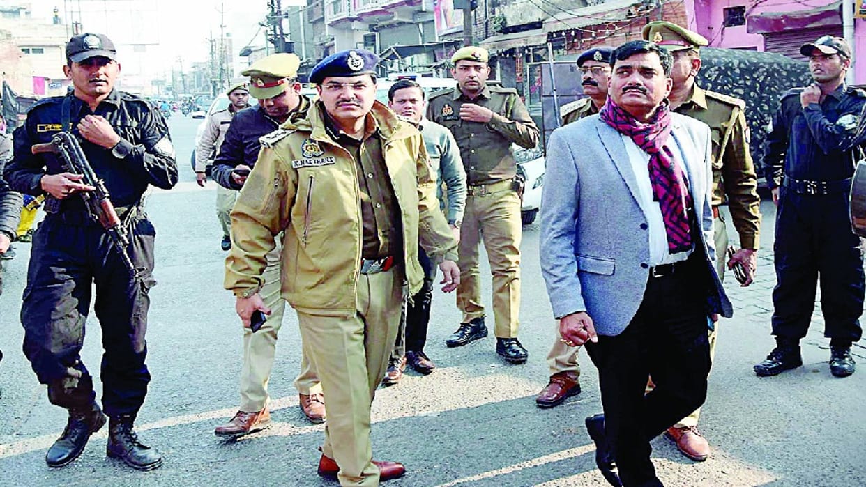 Tense peace in Aligarh Sarai Sultani, two cases filed, hotel operator arrested