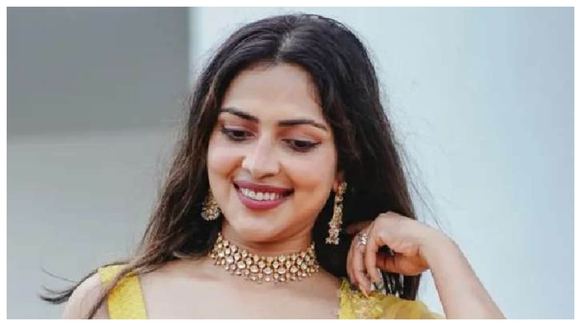 Amala Paul Was Not Given Entry In Thiruvairanikulam Mahadeva Temple Actress Accused Religious discrimination