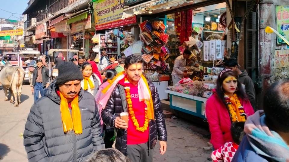 Traders opposing Banke Bihari Corridor in Vrindavan have opened shops after three days