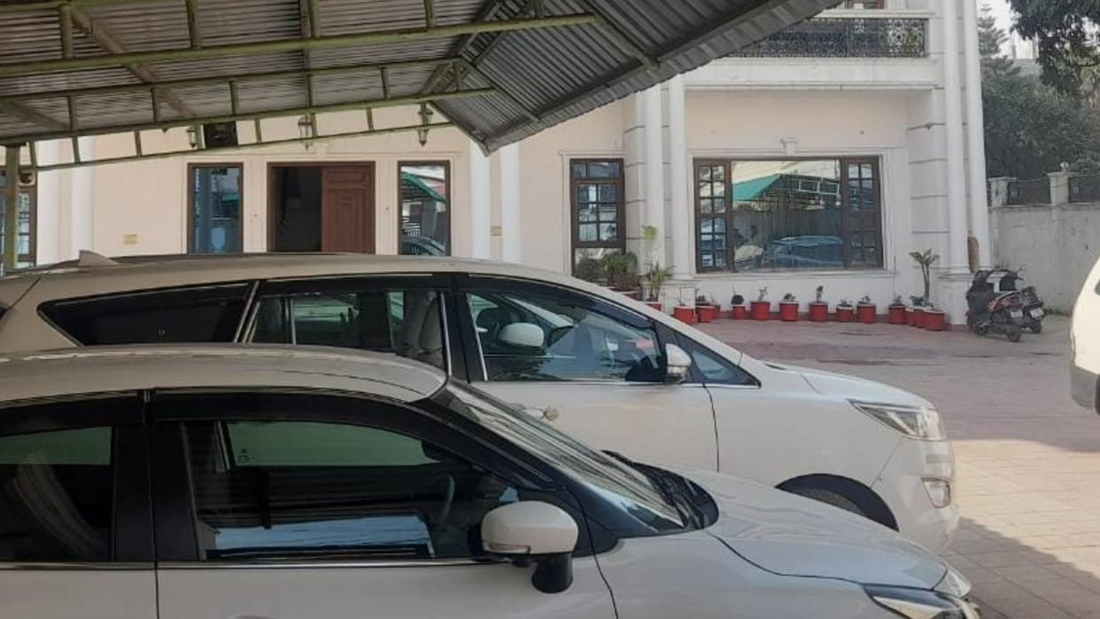 Industrialist Windlass Case CBI raids Many places in Dehradun Uttarakhand read more updates in hindi