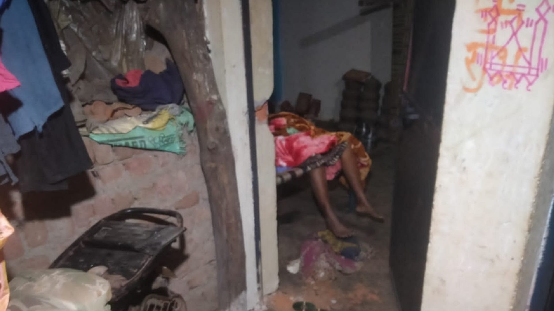 character suspicion husband killed his wife by strangulation in balod