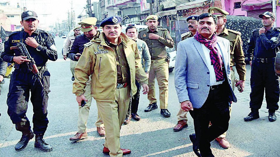 Tense silence seen after stone pelting in Aligarh Sarai Sultani