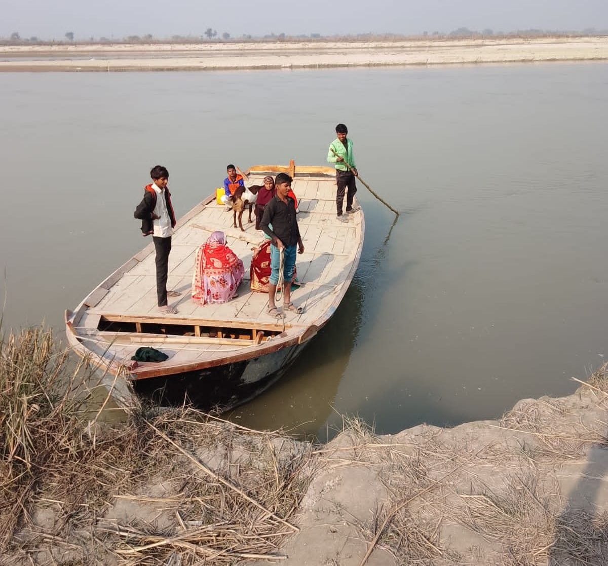 First pontoon bridge to be built at Chiasar Ghat in Kannauj, Setu Nirman Nigam sent work plan