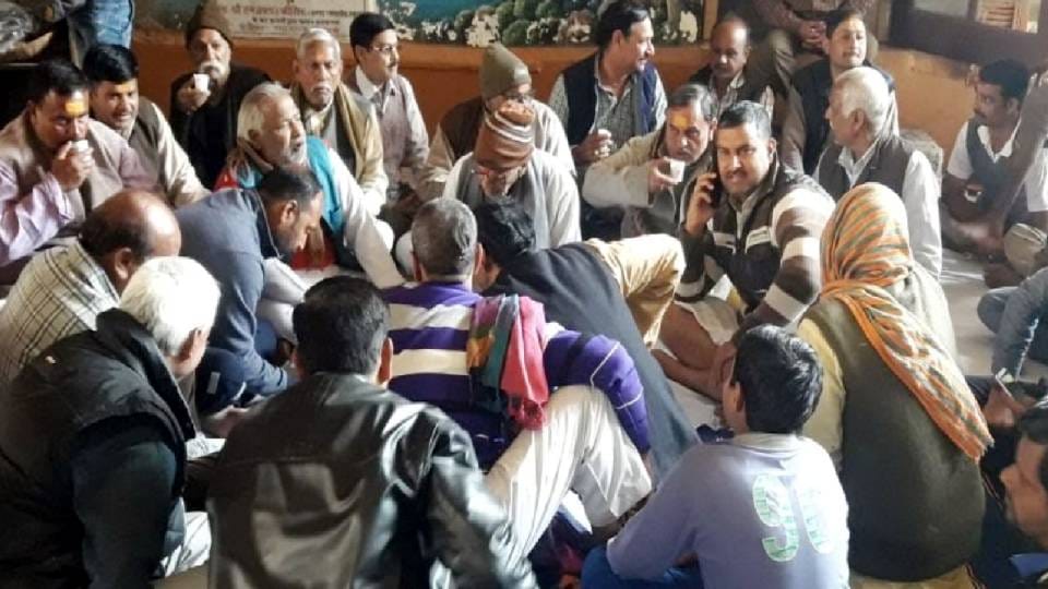 Protest against Banke Bihari Corridor started intensifying in Vrindavan demand for construction of new temple