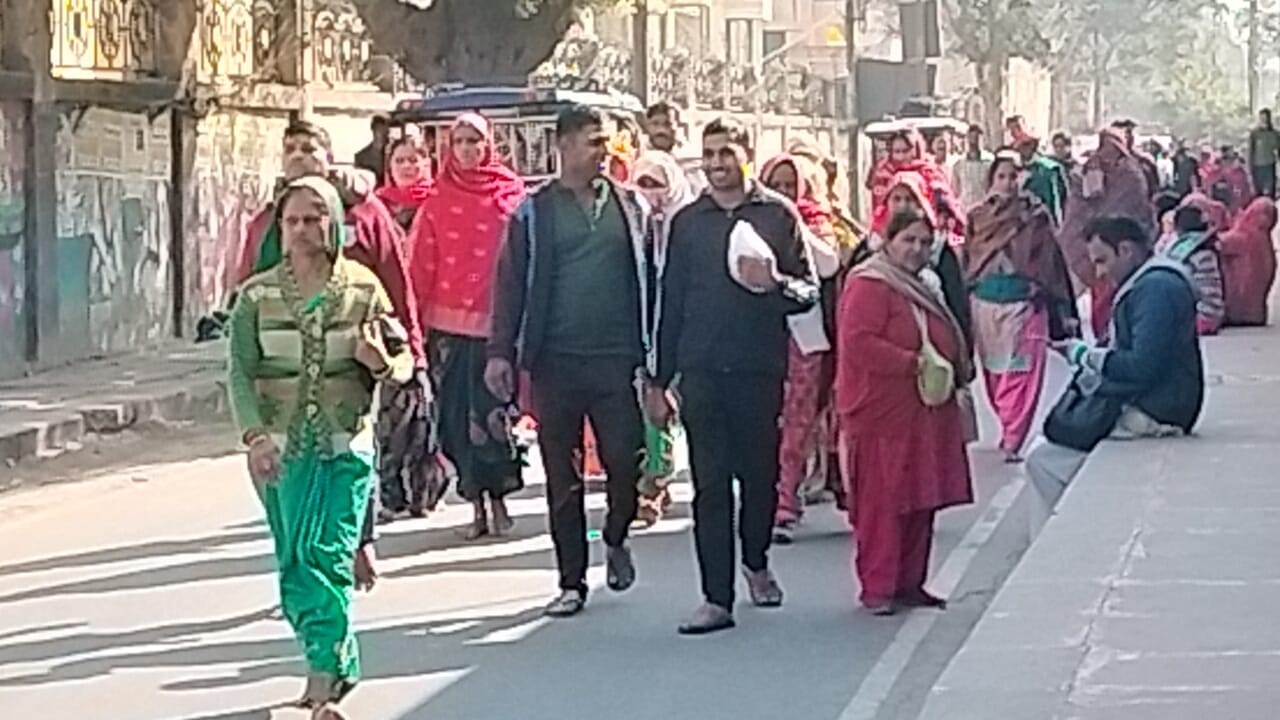 Protest against Banke Bihari Corridor started intensifying in Vrindavan demand for construction of new temple