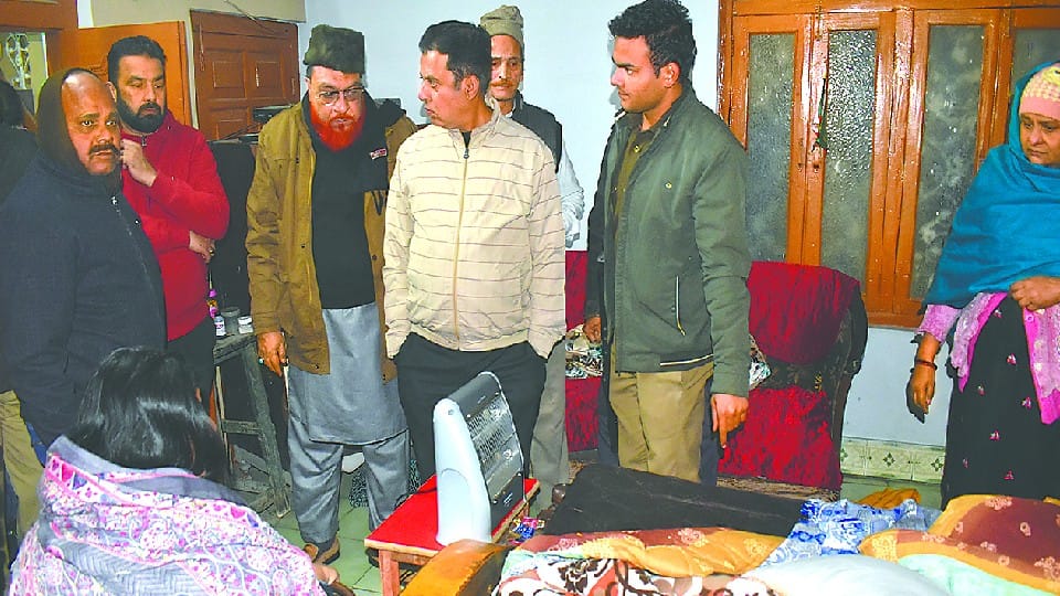 elderly woman was killed by hitting her on the head many bones were broken in bareilly