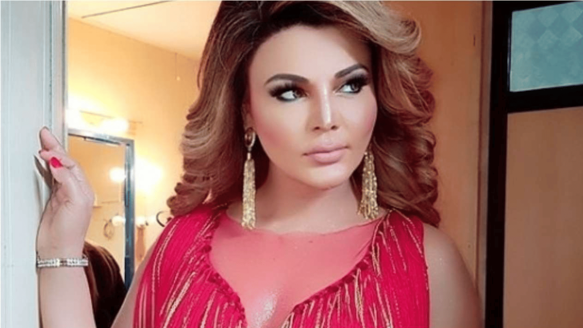 Rakhi Sawant revealed that Mukesh Ambani is helping in her mother cancer treatment