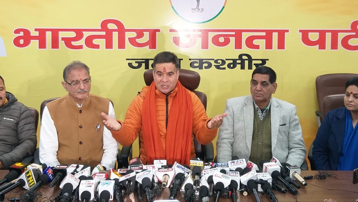 bjp state president Ravindra Raina said Rahul Gandhi should apologize for the big mistakes of Congress on Jamm
