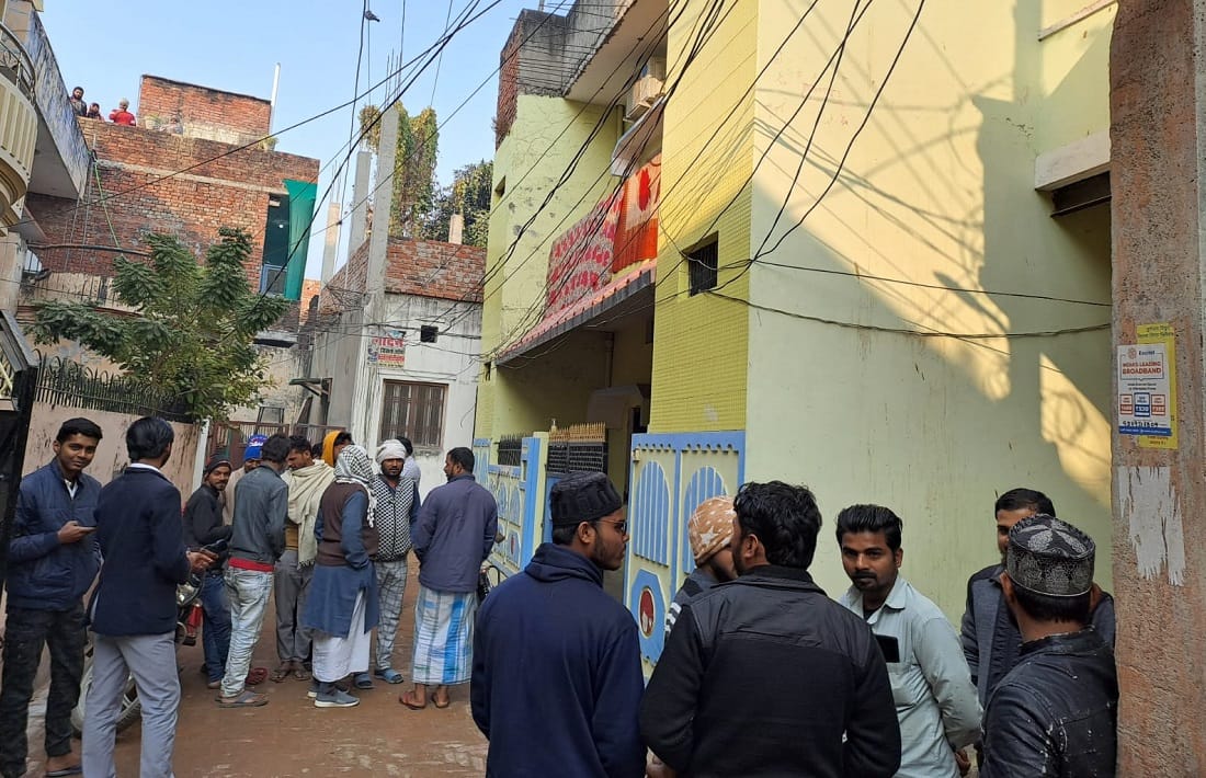 Wife committed suicide after husband not return from party in varanasi she converted to love marriage
