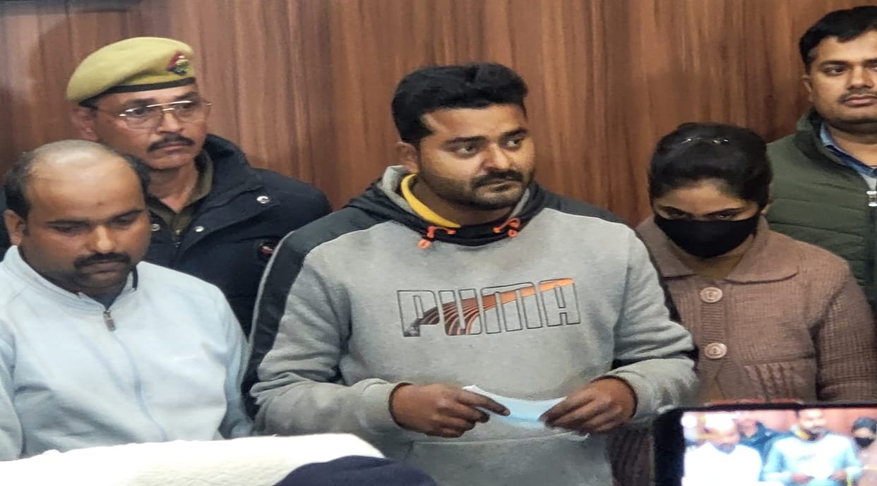 Dead body thrown into the Ganges after killing a saree businessman, five arrested including private bank agent