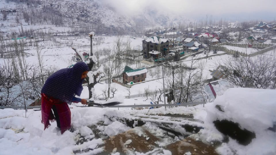 Cold wave continues in Jammu Kashmir and Ladakh, warning of rain and snowfall till January 21