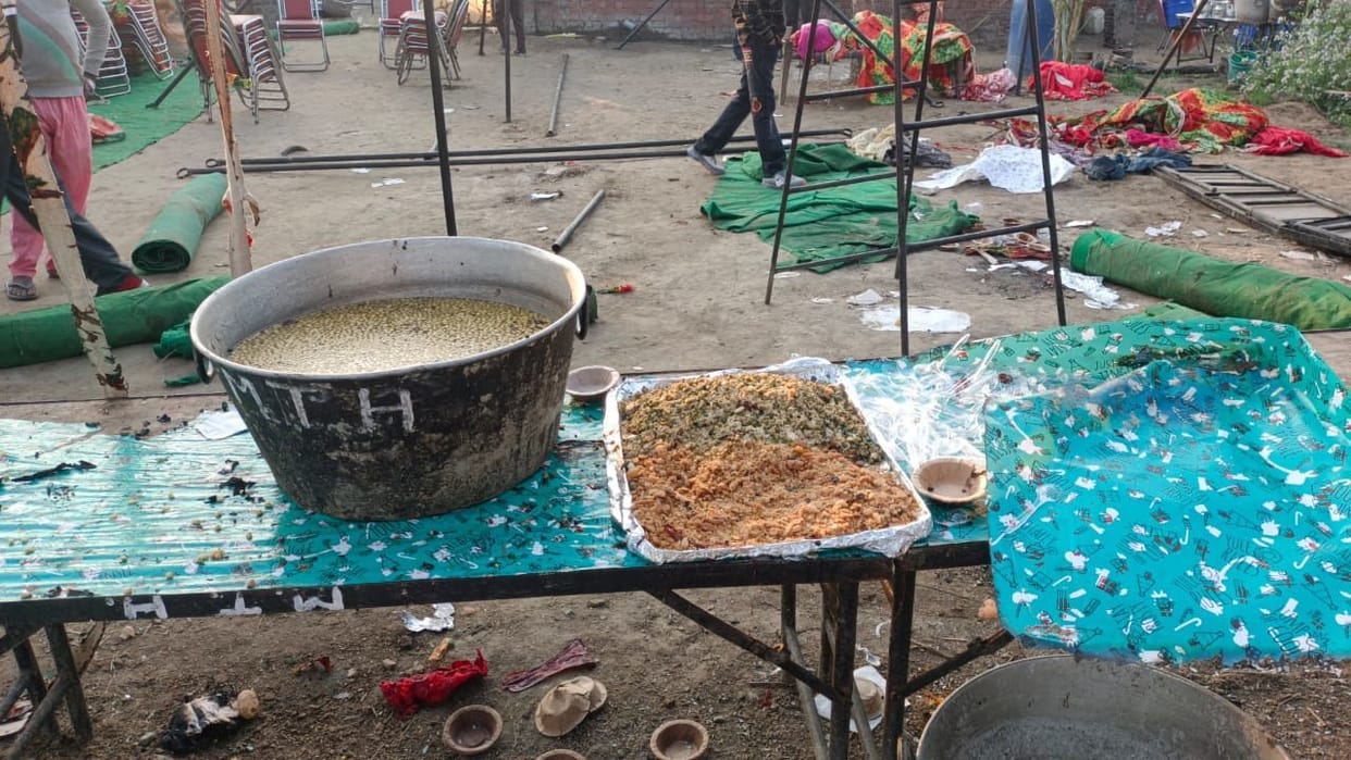 Gas cylinder explodes at birthday party, 20 people injured