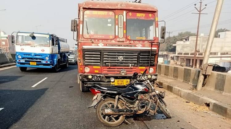 kanpur road accident