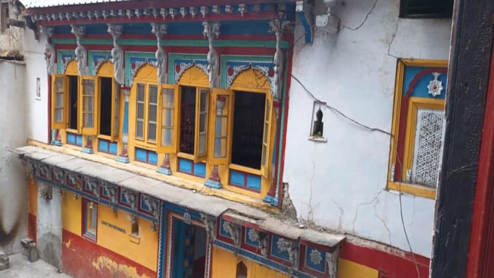 Joshimath Is Sinking affected People Will be shifted from schools All Update Today