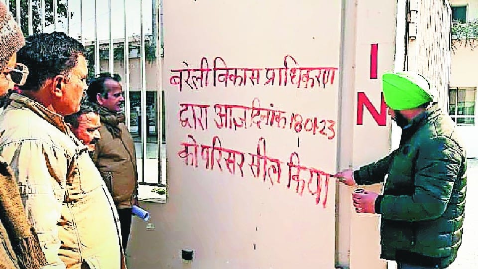 BDA sealed Horizon Harmony apartment built against the map in Bareilly