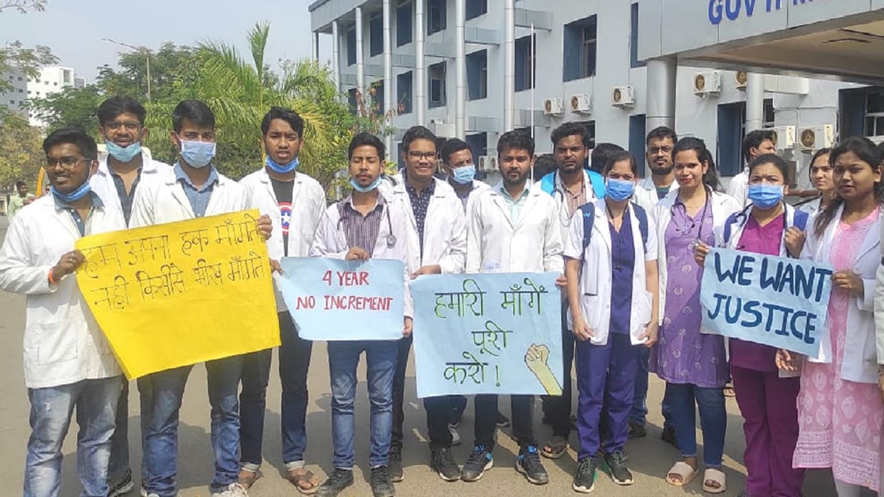 Junior Doctors On Strike From Today In Chhattisgarh
