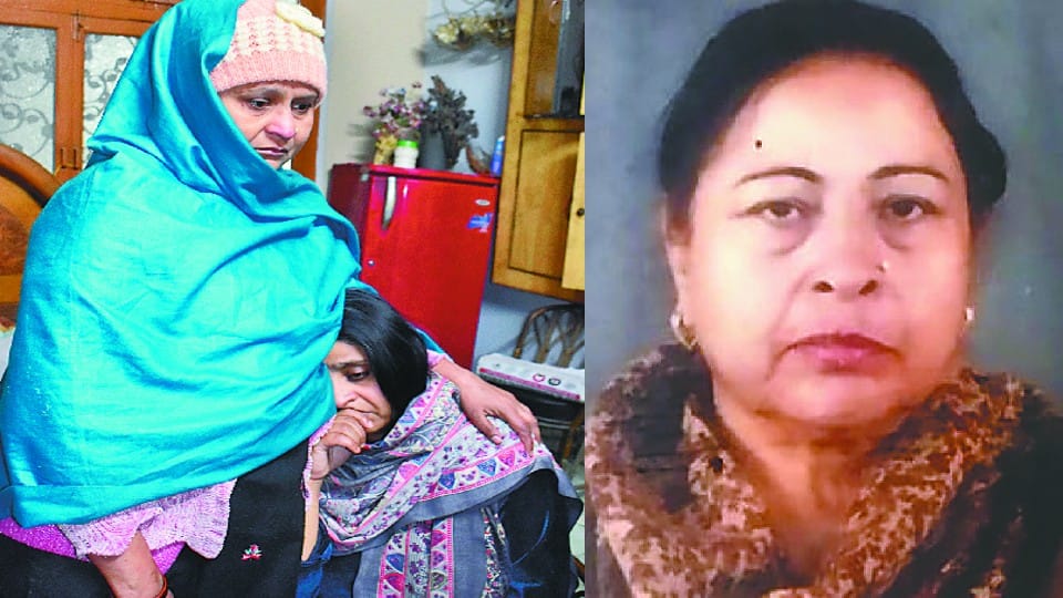 elderly woman was killed by hitting her on the head many bones were broken in bareilly