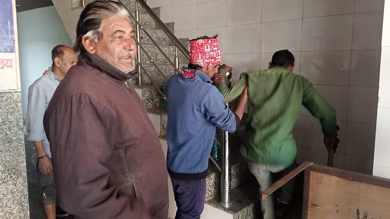 Injured laborer got place in night shelter