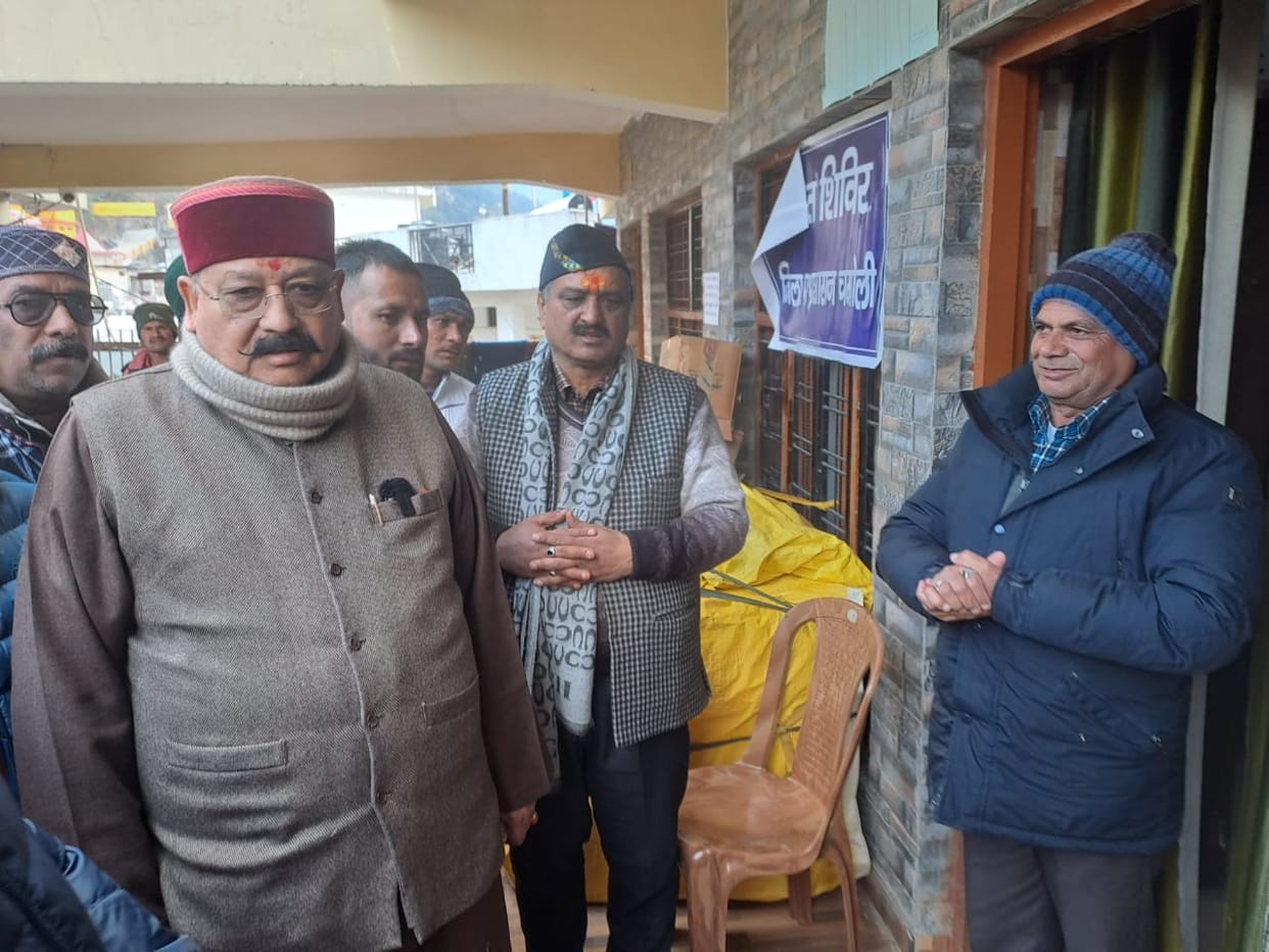 Joshimath Sinking Cabinet Minister Satpal Maharaj meet affected people
