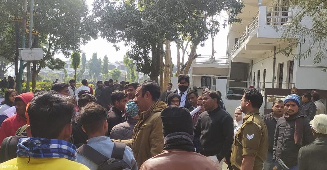 Students create ruckus in college during LLB exam