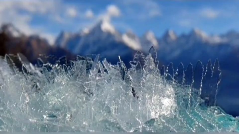 Uttarakhand Weather: Pond and tap water frozen after Snowfall in Munsiyari Photos