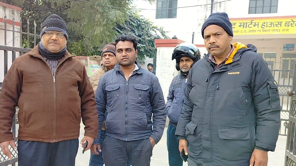 security guard crashed to death by Bus driver son at Bareilly roadway depot