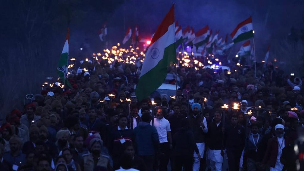 rahul gandhi said I feel like returning home as bharat jodo yatra reached at gateway of jammu kashmir