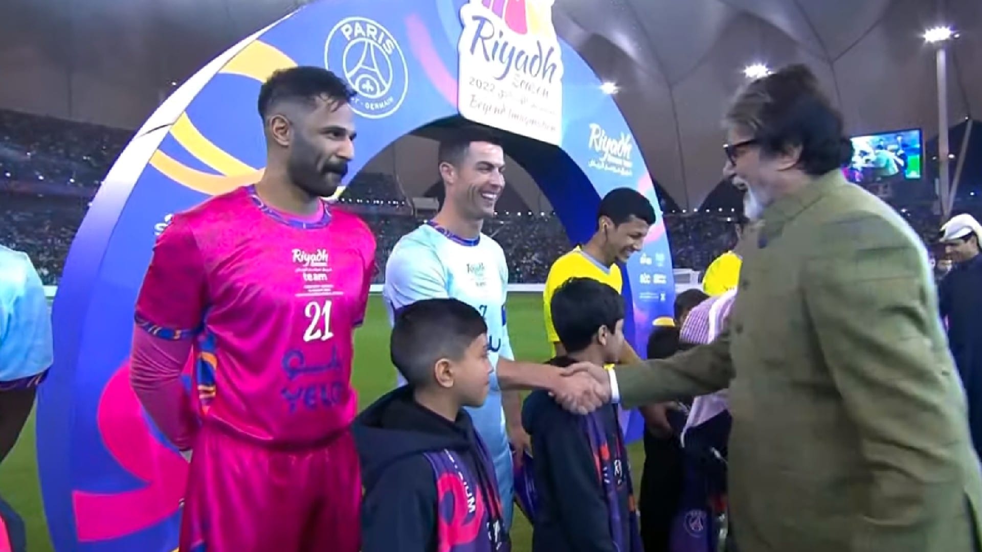 Amitabh Bachchan met Lionel Messi and Cristiano Ronaldo reached to watch the match of Riyadh XI and PSG match