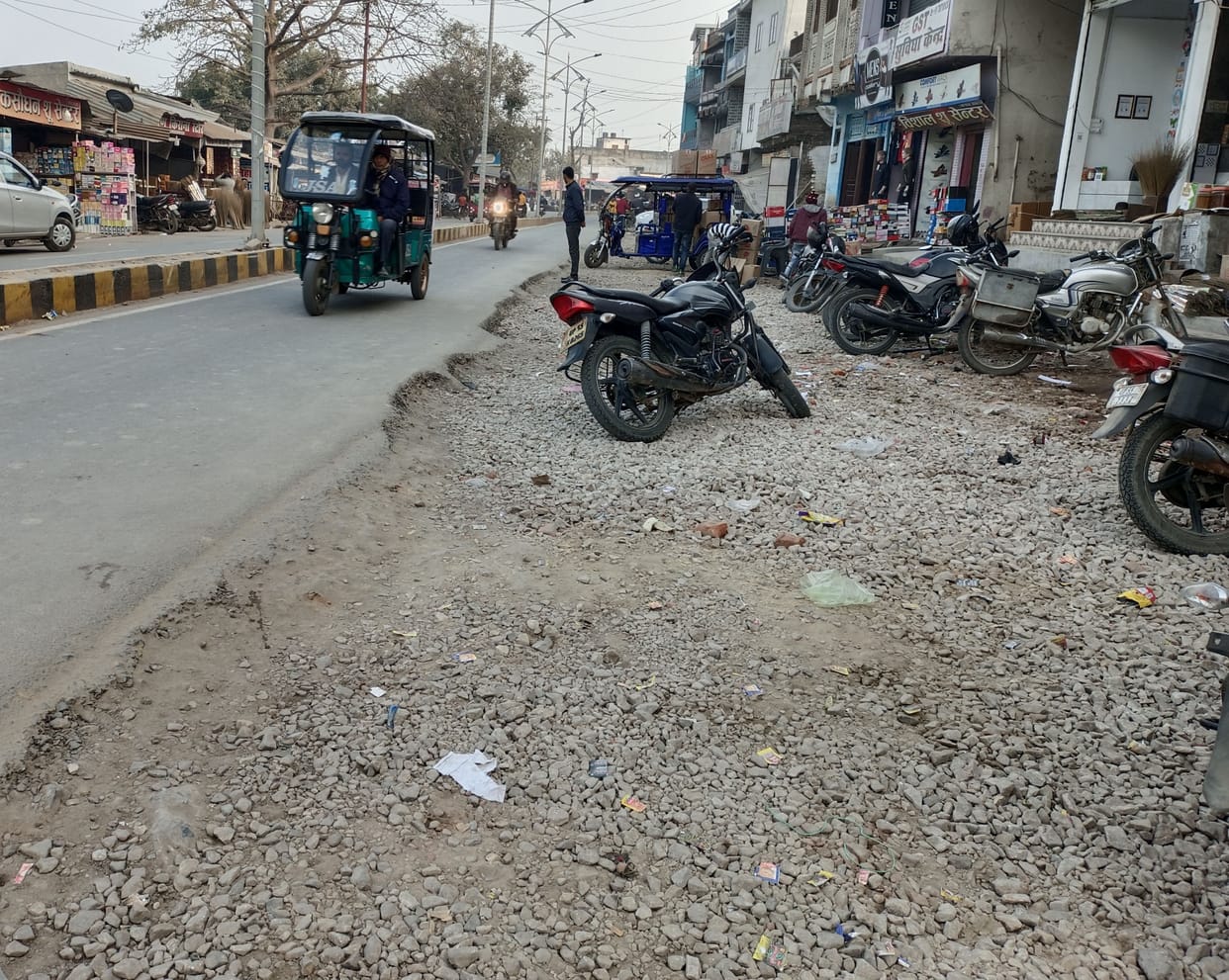 Eclipse on development works worth 14 crores, salary of 1100 city workers stopped